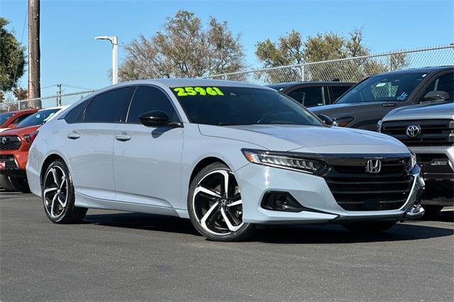 Photo of 2022 Still Night Pearl Honda Accord