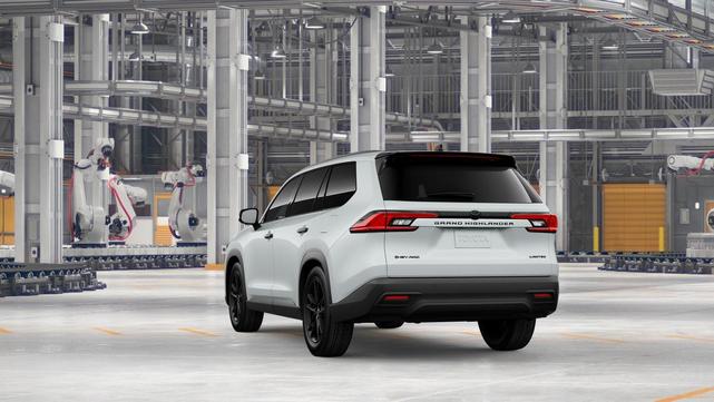 Photo of 2026 Wind Chill Pearl Toyota Grand Highlander