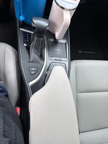 Photo of 2020 Eminent White Pearl Lexus UX 250h