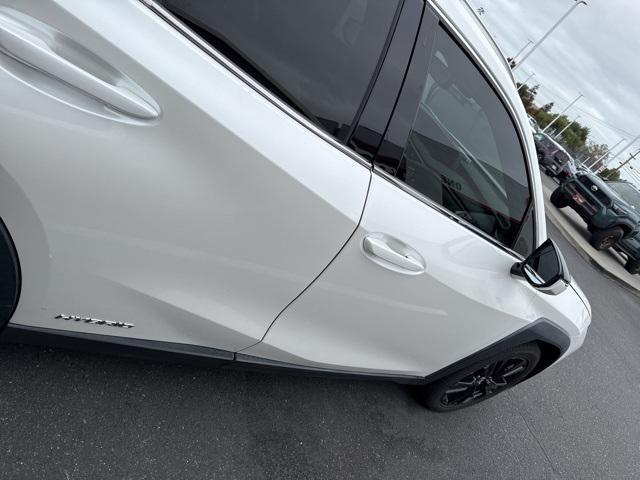 Photo of 2020 Eminent White Pearl Lexus UX 250h