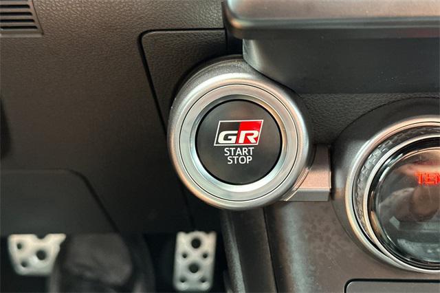 Photo of 2023 Pavement Toyota GR86