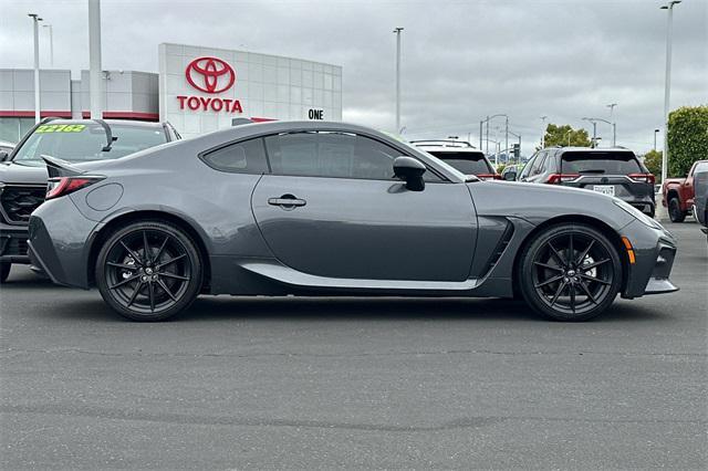 Photo of 2023 Pavement Toyota GR86