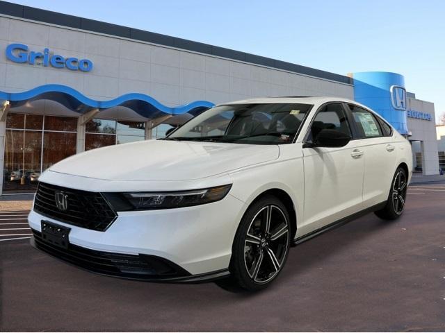Photo of 2025 White Honda Accord Hybrid