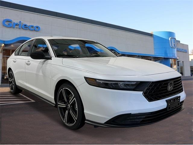 Photo of 2025 White Honda Accord Hybrid