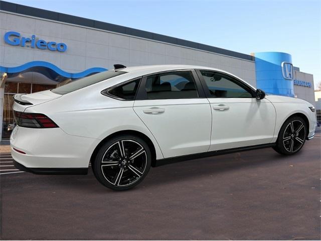 Photo of 2025 White Honda Accord Hybrid