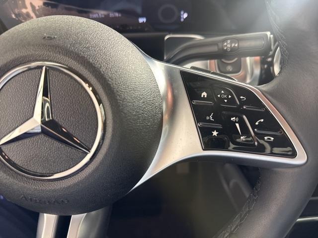 Photo of 2024 Starling Blue Metallic Mercedes-Benz GLB 250