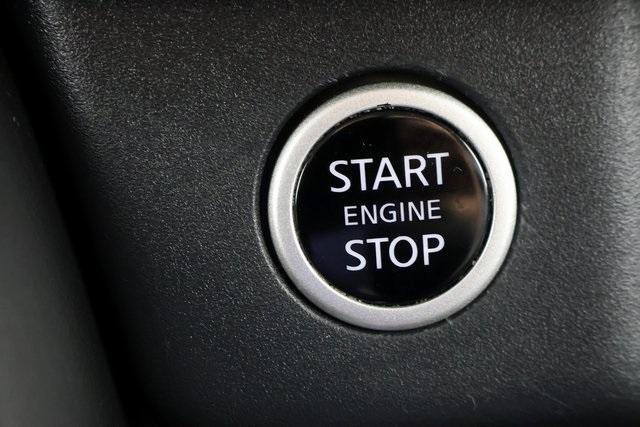 Photo of 2023 Champagne Silver Nissan Rogue
