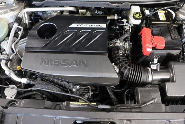 Photo of 2023 Champagne Silver Nissan Rogue