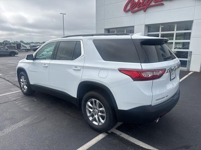 Photo of 2021 Summit White Chevrolet Traverse