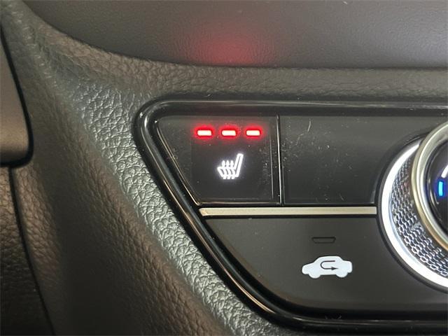Photo of 2026 White Honda HR-V