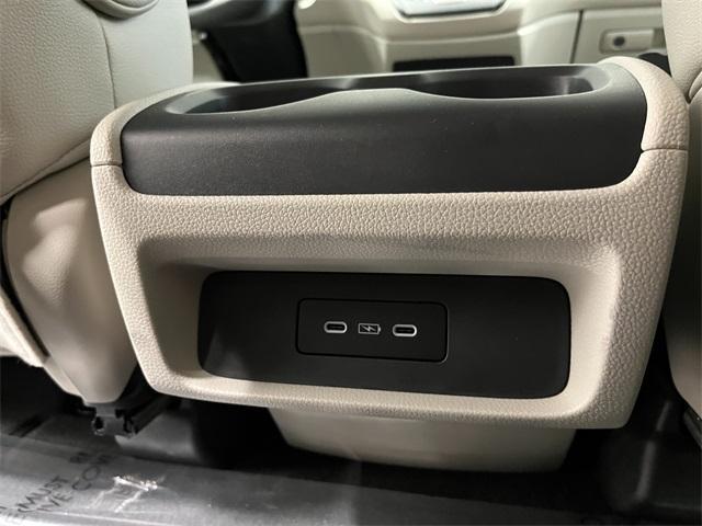 Photo of 2025 Red Honda Odyssey
