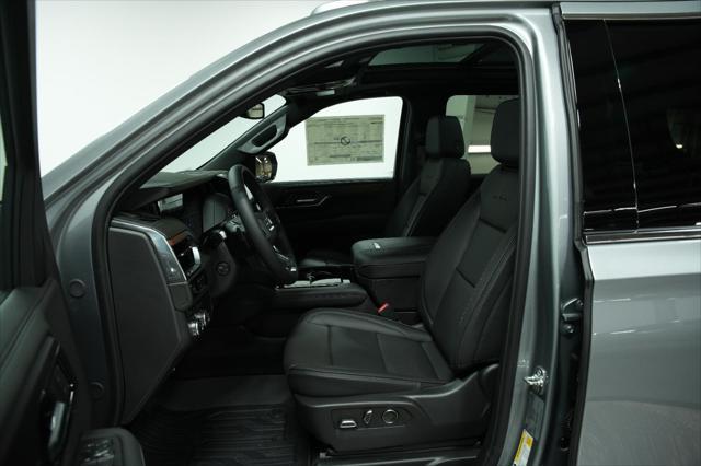 Photo of 2025 GXD STERLING METALLIC GMC Yukon XL
