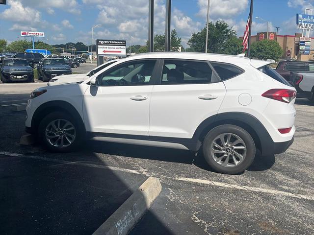 Photo of 2018 Dazzling White Hyundai TUCSON