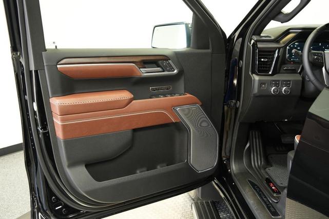 Photo of 2025 GBA ONYX BLACK GMC Sierra 1500