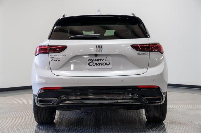 Photo of 2025 White Frost Tricoat Buick Envision