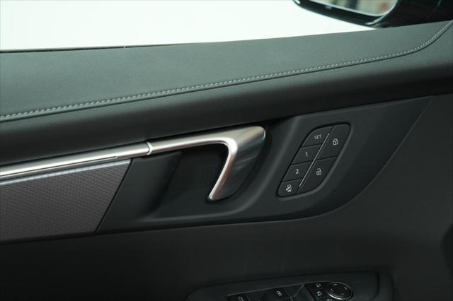 Photo of 2025 GNT CHERRY RED TINTCOAT Buick Enclave