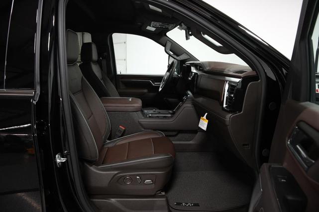 Photo of 2025 Onyx Black GMC Sierra 2500