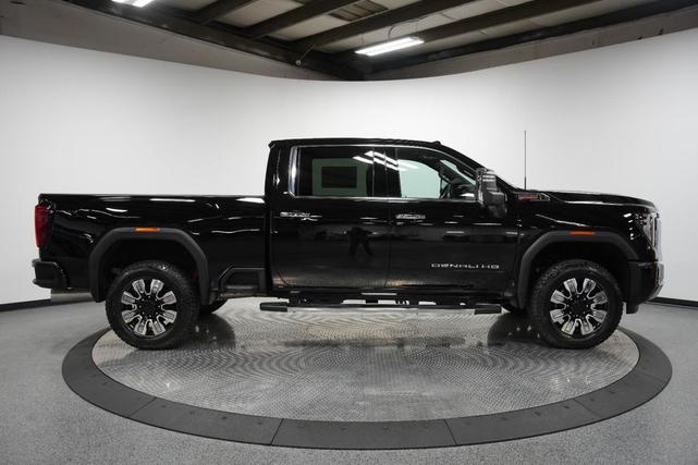 Photo of 2025 Onyx Black GMC Sierra 2500