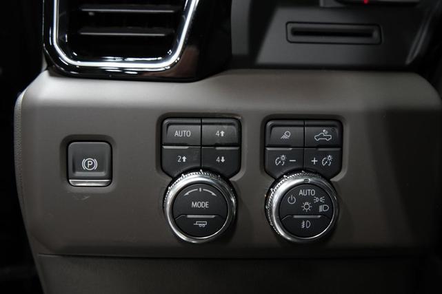 Photo of 2025 Onyx Black GMC Sierra 2500