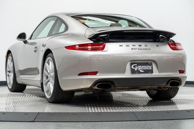 Photo of 2012 Platinum Silver Metallic Porsche 911