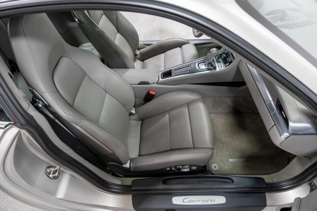 Photo of 2012 Platinum Silver Metallic Porsche 911