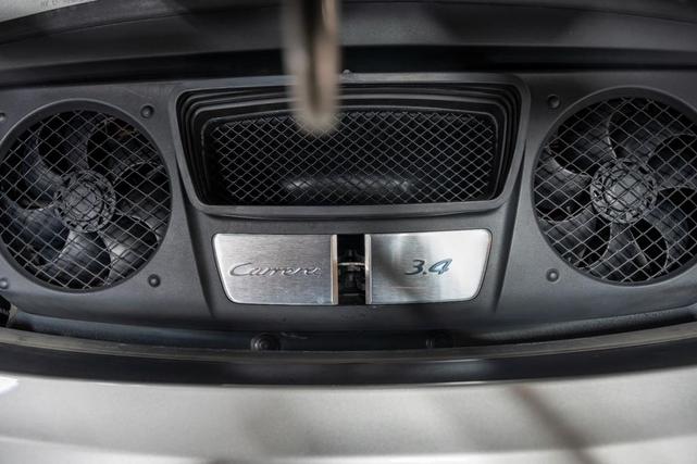 Photo of 2012 Platinum Silver Metallic Porsche 911
