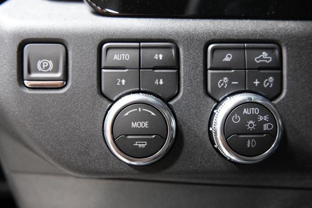 Photo of 2025 Onyx Black GMC Sierra 2500