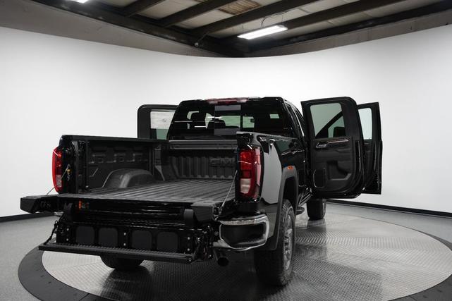 Photo of 2025 Onyx Black GMC Sierra 2500