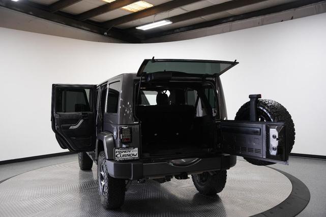 Photo of 2016 Granite Crystal Metallic Clearcoat Jeep Wrangler Unlimited