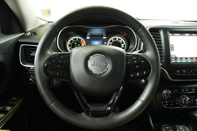 Photo of 2023 Bright White Clearcoat Jeep Cherokee