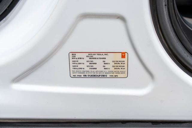 Photo of 2018 Pearl White Multi-Coat Tesla Model X