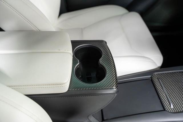 Photo of 2018 Pearl White Multi-Coat Tesla Model X