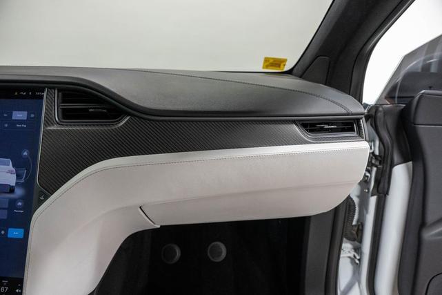 Photo of 2018 Pearl White Multi-Coat Tesla Model X