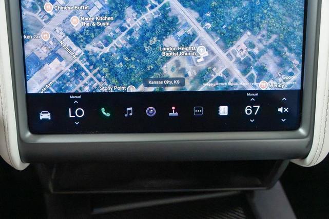 Photo of 2018 Pearl White Multi-Coat Tesla Model X