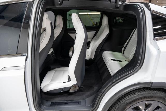 Photo of 2018 Pearl White Multi-Coat Tesla Model X