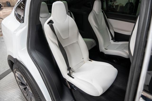Photo of 2018 Pearl White Multi-Coat Tesla Model X