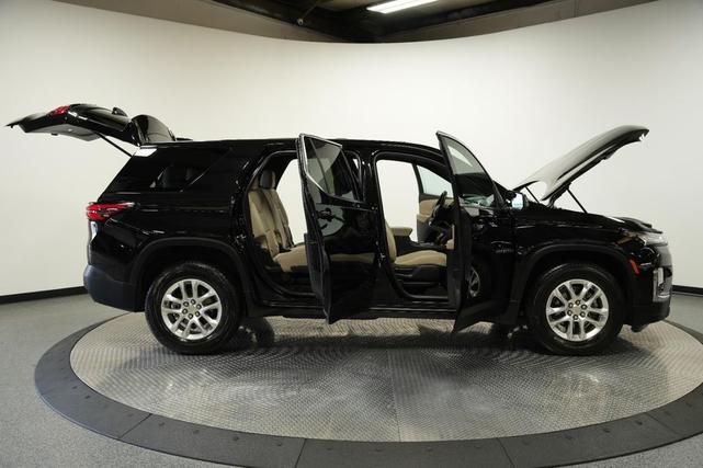 Photo of 2023 Mosaic Black Metallic Chevrolet Traverse