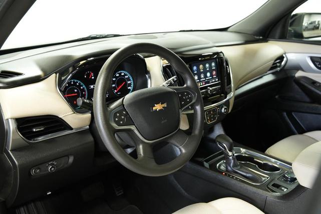 Photo of 2023 Mosaic Black Metallic Chevrolet Traverse