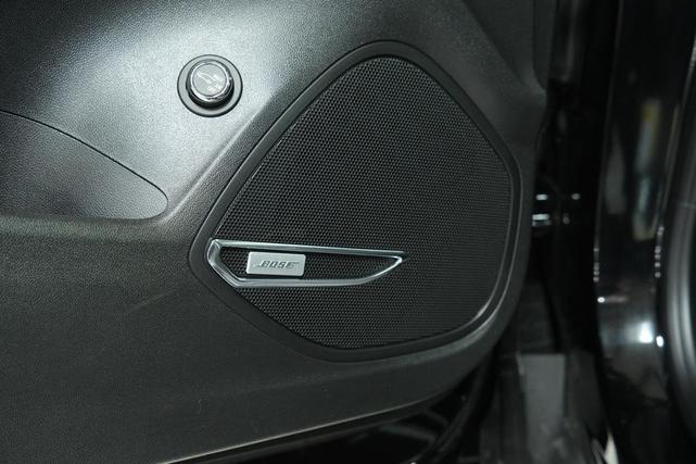 Photo of 2025 Ebony Twilight Metallic Buick Envision