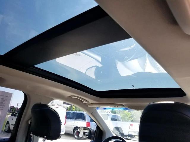 Photo of 2016 Shadow Black Ford Edge
