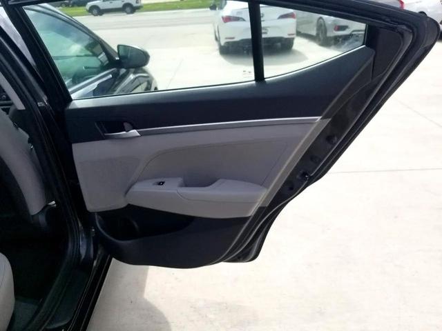 Photo of 2019 Phantom Black Hyundai ELANTRA