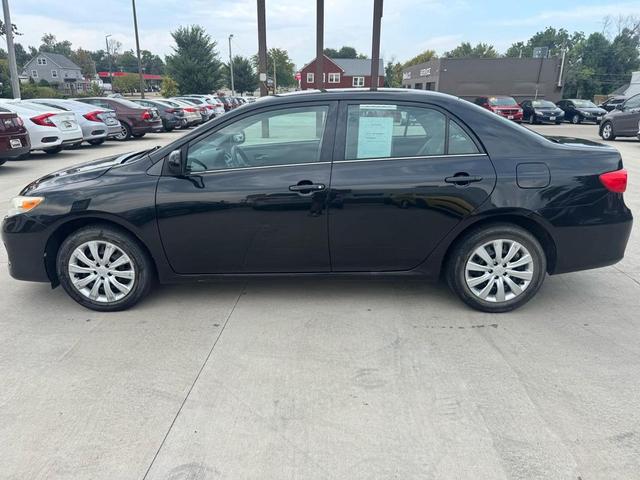 Photo of 2013 Black Sand Pearl Toyota Corolla