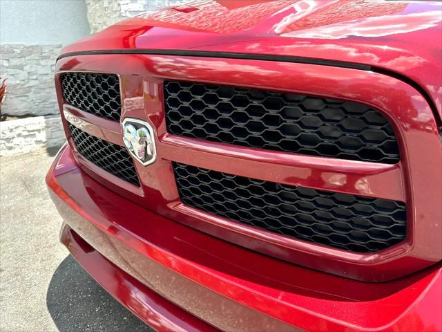 Photo of 2014 Burgundy RAM 1500