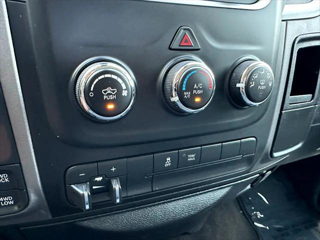 Photo of 2014 Burgundy RAM 1500