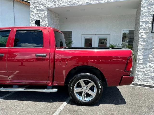 Photo of 2014 Burgundy RAM 1500