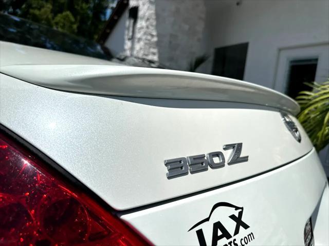 Photo of 2007 WHITE Nissan 350Z