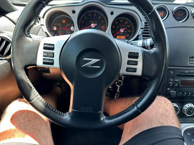 Photo of 2007 WHITE Nissan 350Z