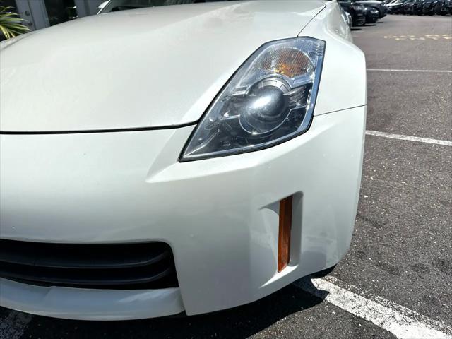 Photo of 2007 WHITE Nissan 350Z