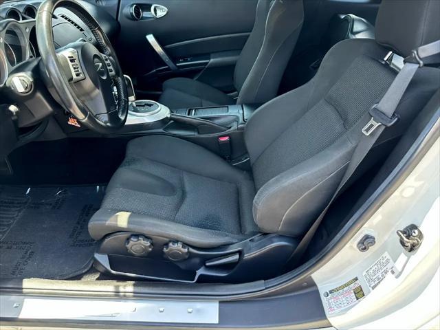 Photo of 2007 WHITE Nissan 350Z