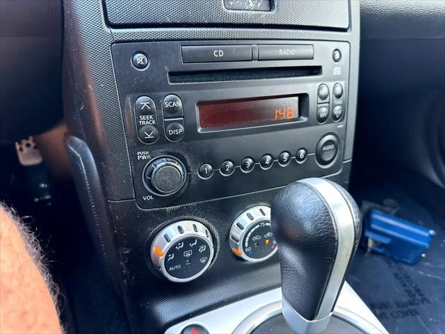 Photo of 2007 WHITE Nissan 350Z